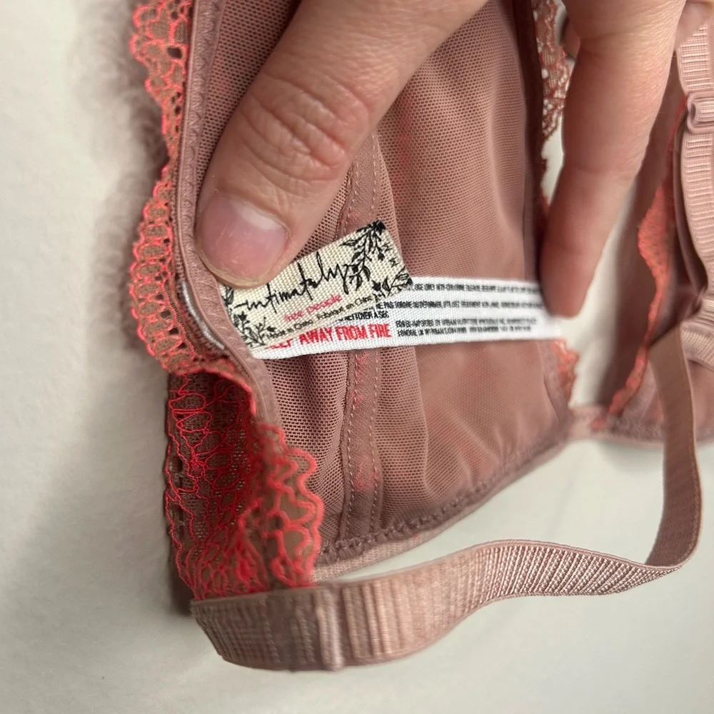 Free People Intimately Get Down Lace Halter Bralette Nude Neon Pink Size Medium